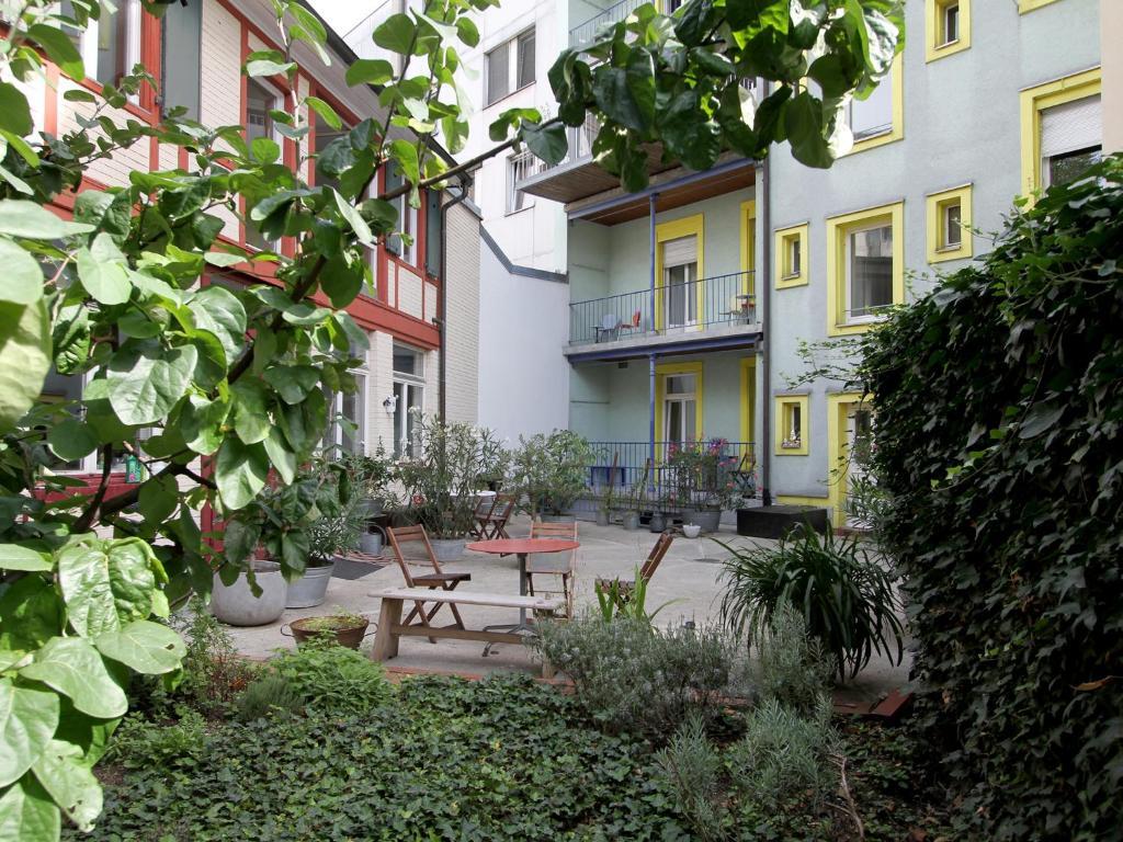 Apartments Spalenring 10 Базель Номер фото